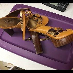 CARLOS strappy platform high heel shoes  sz 8M